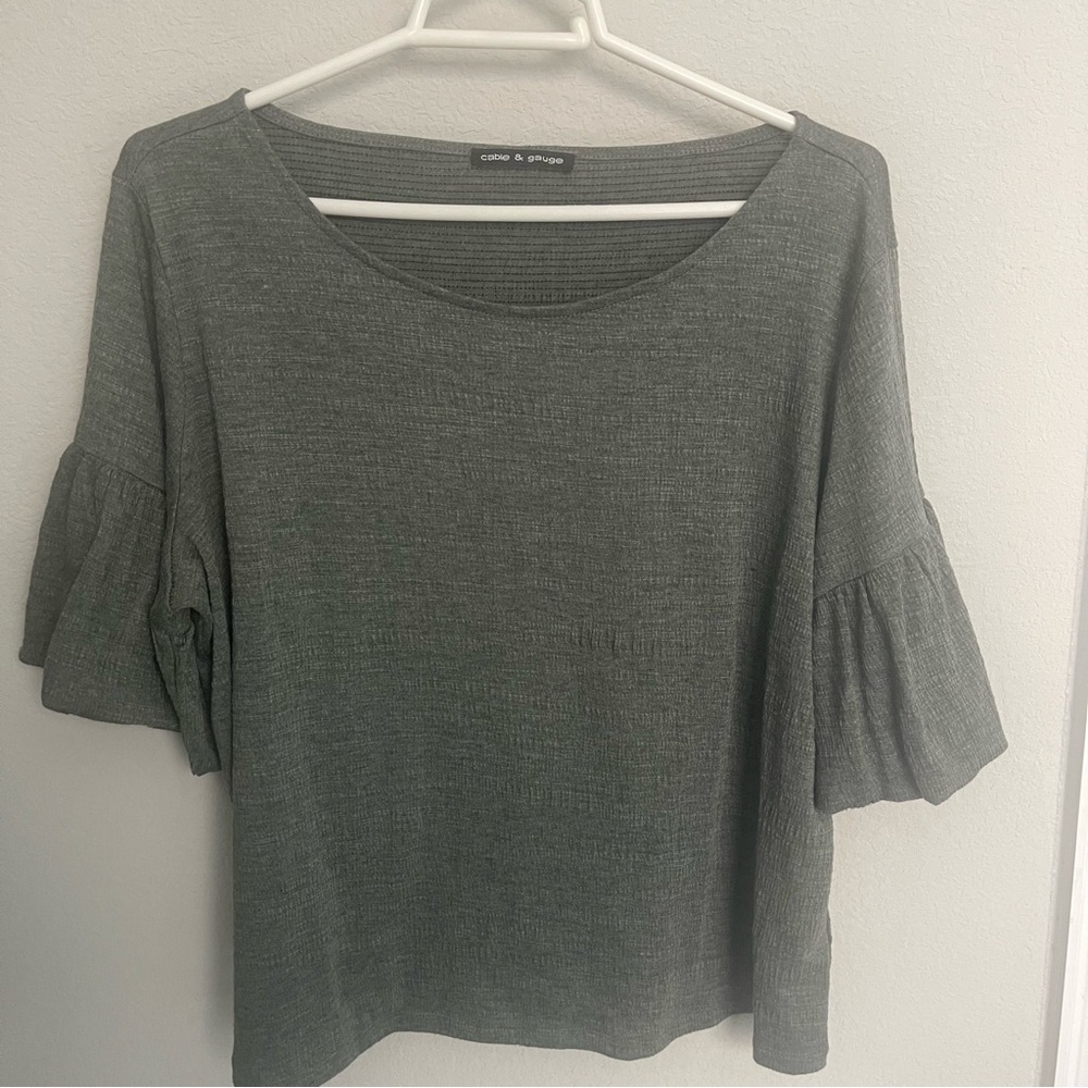 Cable & Gauge Top Puffy Bubble Short Sleeve Wide Crew Neck Slate Gray